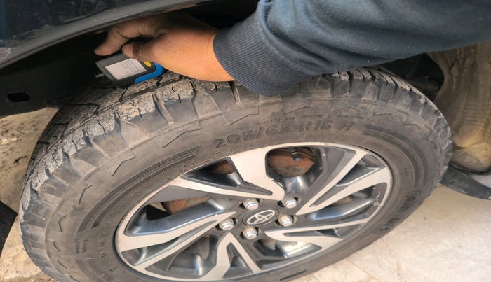 2022 Toyota Innova Crysta 2.4 GX AT 7 STR, Diesel, Automatic, 1,10,742 km, tyre