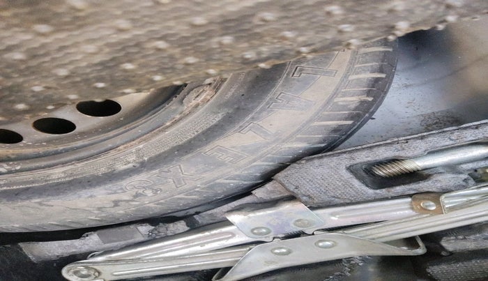 2016 Honda Amaze 1.5L I-DTEC VX, Diesel, Manual, 1,61,255 km, tyre