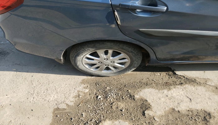 2016 Honda Amaze 1.5L I-DTEC VX, Diesel, Manual, 1,61,255 km, tyre