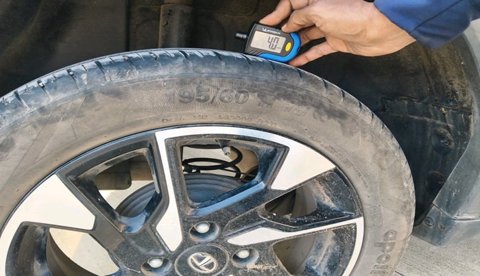 2021 Tata PUNCH CREATIVE  MT, Petrol, Manual, 31,099 km, tyre