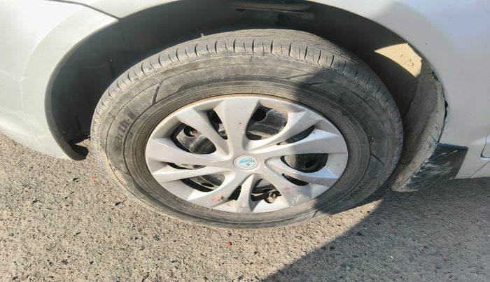 2011 Maruti Swift Dzire VXI, Petrol, Manual, 1,68,251 km, tyre