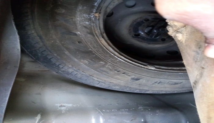 2013 Hyundai i10 SPORTZ 1.2, Petrol, Manual, 86,375 km, tyre