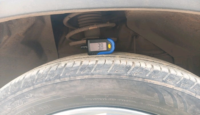 2024 Maruti BREZZA VXI, Petrol, Manual, 88,243 km, tyre