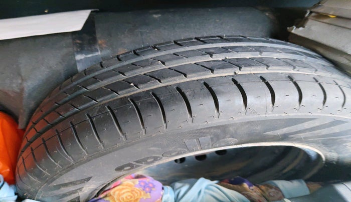 2016 Hyundai Elite i20 MAGNA 1.2, Petrol, Manual, 67,827 km, tyre