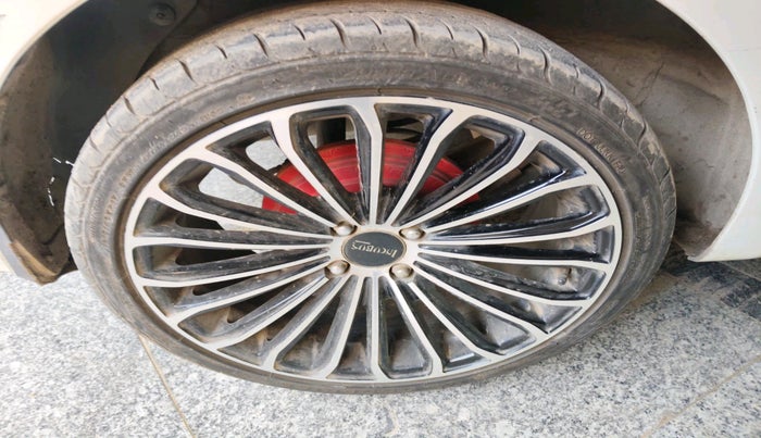 2016 Hyundai Elite i20 MAGNA 1.2, Petrol, Manual, 67,827 km, tyre