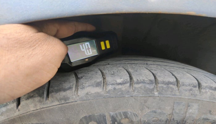 2015 Hyundai Xcent BASE 1.2, Petrol, Manual, 92,486 km, tyre