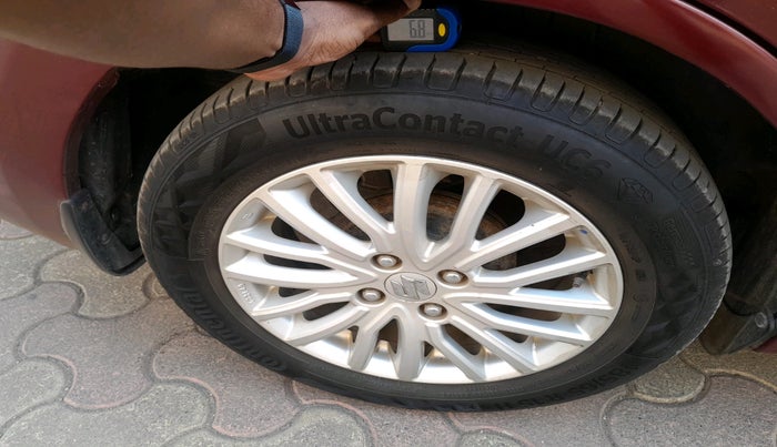 2018 Maruti Dzire ZXI, Petrol, Manual, 64,142 km, tyre