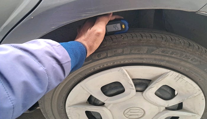 2017 Maruti IGNIS DELTA 1.2, Petrol, Manual, 85,005 km, tyre