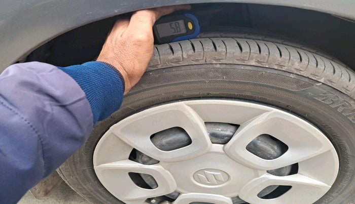 2017 Maruti IGNIS DELTA 1.2, Petrol, Manual, 85,005 km, tyre