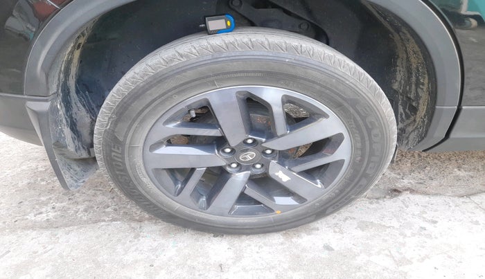 2022 Tata Harrier XZ PLUS 2.0L DARK EDITION, Diesel, Manual, 28,427 km, tyre