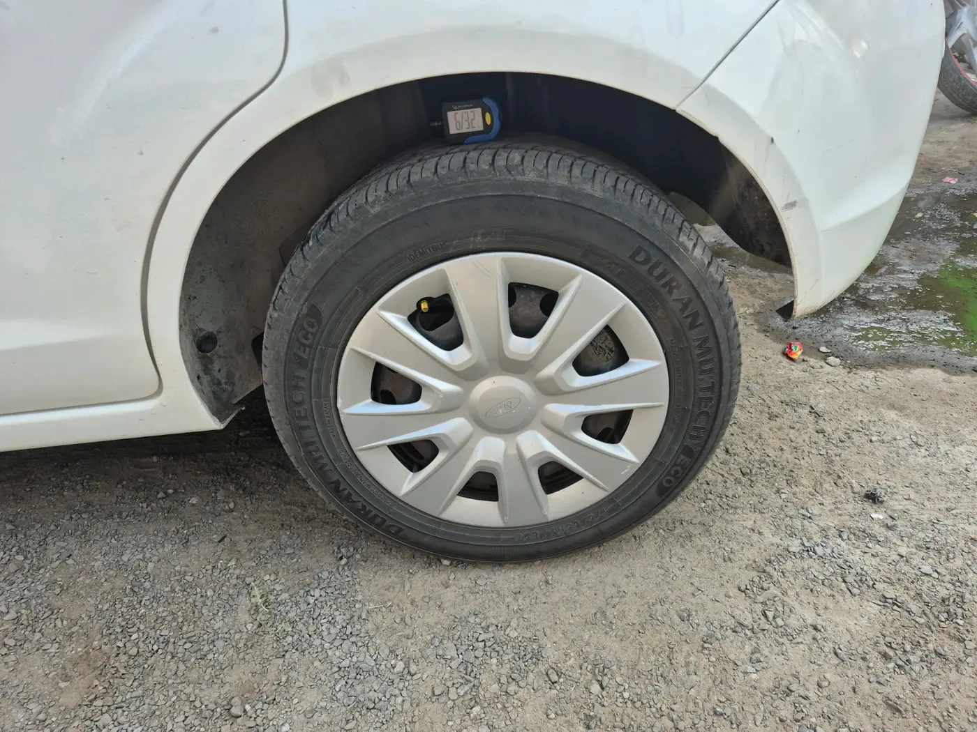 2013 Ford Figo ZXI 1.2 PETROL, Petrol, Manual, 41,496 km, tyre