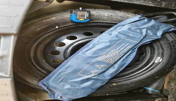 2011 Maruti Wagon R 1.0 VXI, Petrol, Manual, 44,194 km, tyre