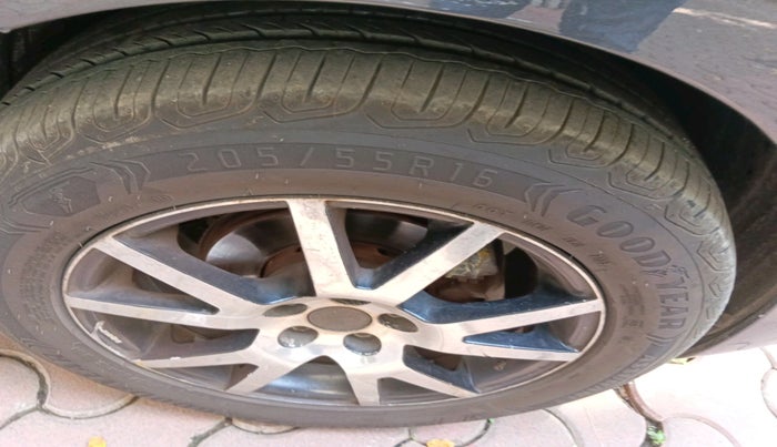 2014 Volkswagen Polo GT TSI AT, Petrol, Automatic, 66,554 km, tyre