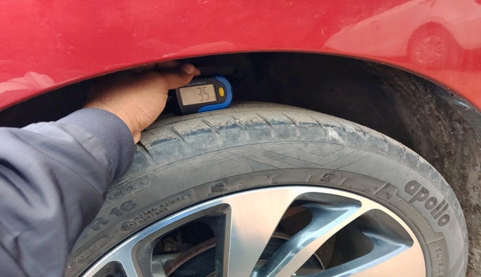 2021 Toyota Glanza V, Petrol, Manual, 45,602 km, tyre