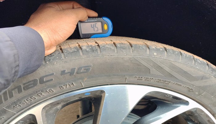 2021 Toyota Glanza V, Petrol, Manual, 45,602 km, tyre