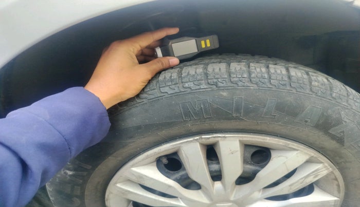 2009 Maruti Swift VXI 1.3, Petrol, Manual, 69,212 km, tyre