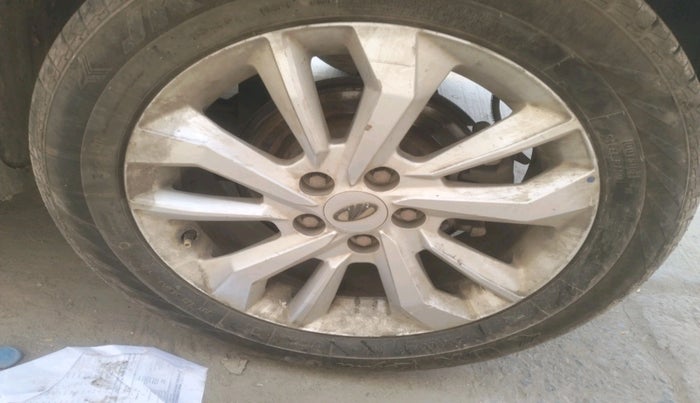 2021 Mahindra XUV300 W8 1.5 DIESEL AMT, Diesel, Automatic, 80,260 km, tyre