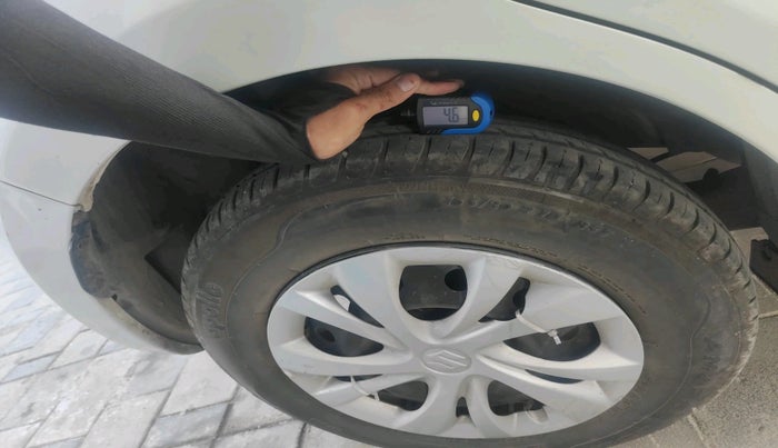 2023 Maruti Swift VXI CNG, Petrol, Manual, 70,967 km, tyre