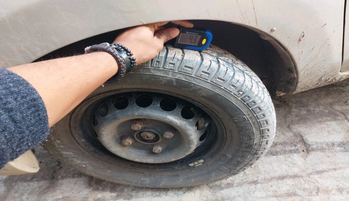 2014 Maruti Alto 800 LXI CNG, Petrol, Manual, 67,258 km, tyre