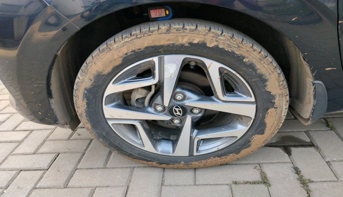 2024 Hyundai AURA SX 1.2 CNG, Petrol, Manual, 12,977 km, tyre