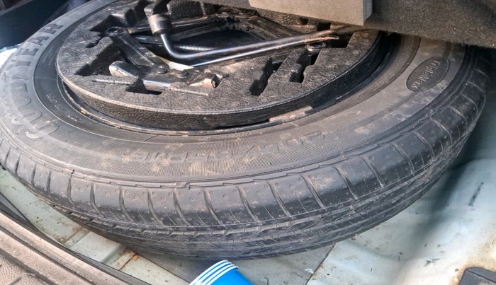 2019 Hyundai Creta E PLUS 1.6 PETROL, Petrol, Manual, 86,506 km, tyre