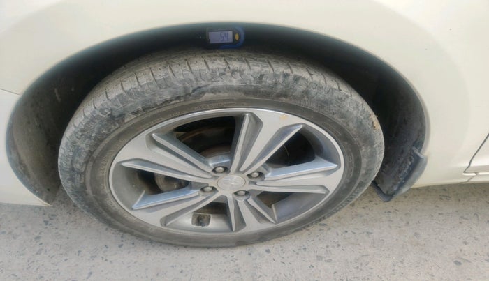 2019 Hyundai Verna 1.6 VTVT SX, Petrol, Manual, 21,719 km, tyre