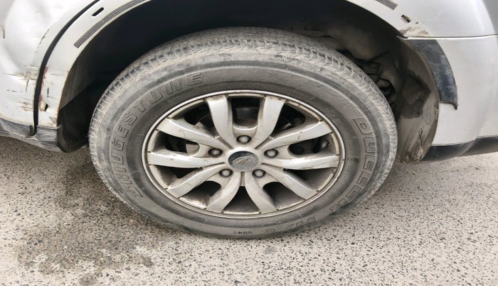 2018 Mahindra XUV500 W9, Diesel, Manual, 68,693 km, tyre