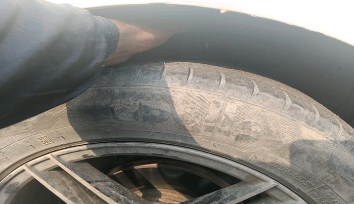 2020 Hyundai Elite i20 MAGNA PLUS 1.2, Petrol, Manual, 1,27,206 km, tyre