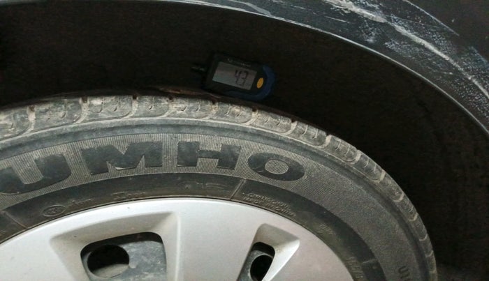 2011 Hyundai i10 MAGNA 1.2, Petrol, Manual, 64,737 km, tyre