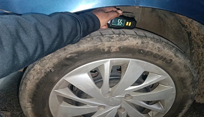 2016 Maruti Baleno DELTA PETROL 1.2, Petrol, Manual, 83,309 km, tyre