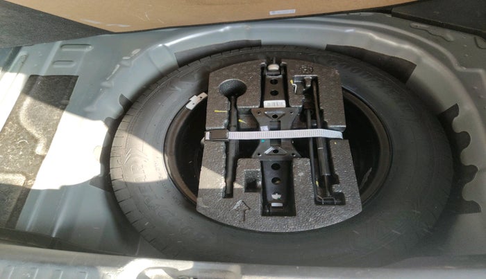 2025 Skoda Kylaq Prestige AT, Petrol, Automatic, 12,990 km, tyre