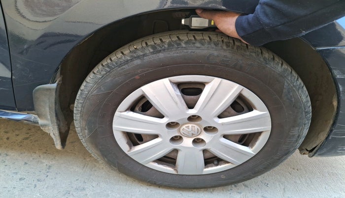 2014 Volkswagen Polo TRENDLINE 1.2L PETROL, Petrol, Manual, 1,19,170 km, tyre