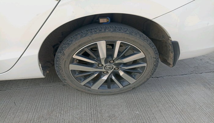 2022 Honda City 1.5L I-VTEC ZX, Petrol, Manual, 15,841 km, tyre