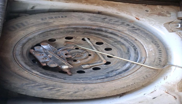 2014 Chevrolet Sail UVA 1.3 LS ABS, Diesel, Manual, 2,21,963 km, tyre