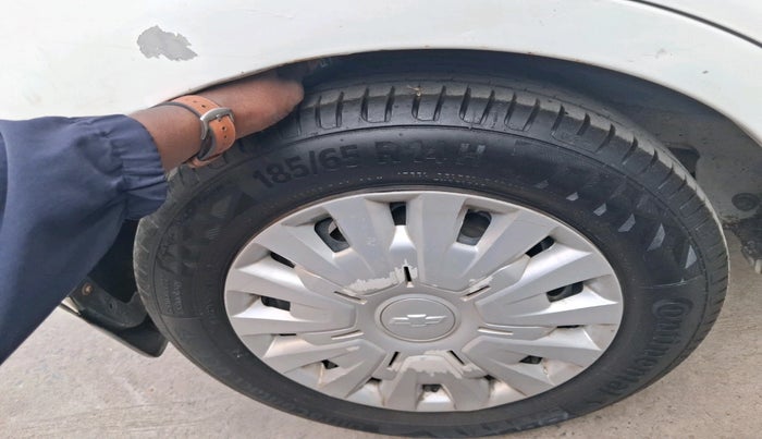 2014 Chevrolet Sail UVA 1.3 LS ABS, Diesel, Manual, 2,21,963 km, tyre