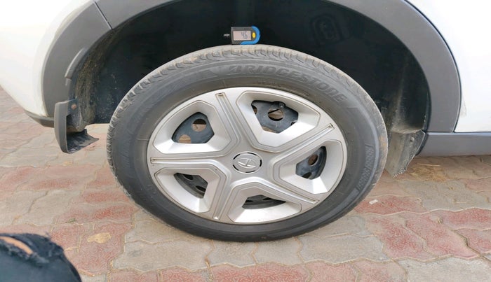 2022 Tata NEXON XM SUNROOF PETROL, Petrol, Manual, 59,110 km, tyre