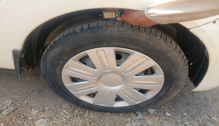 2011 Ford Figo ZXI 1.2 PETROL, Petrol, Manual, 78,122 km, tyre