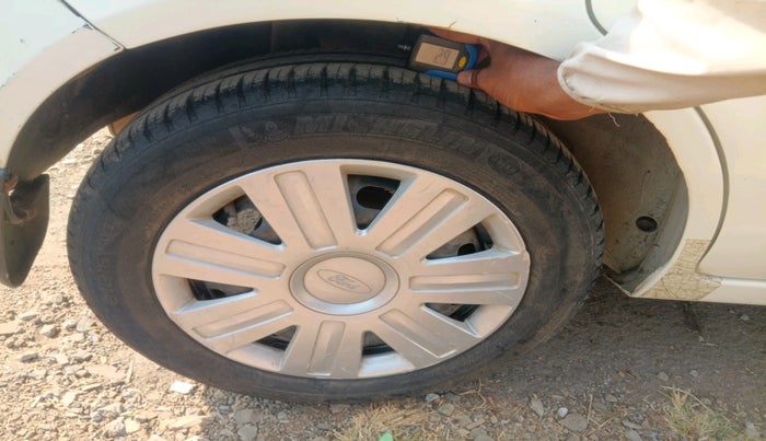 2011 Ford Figo ZXI 1.2 PETROL, Petrol, Manual, 78,122 km, tyre