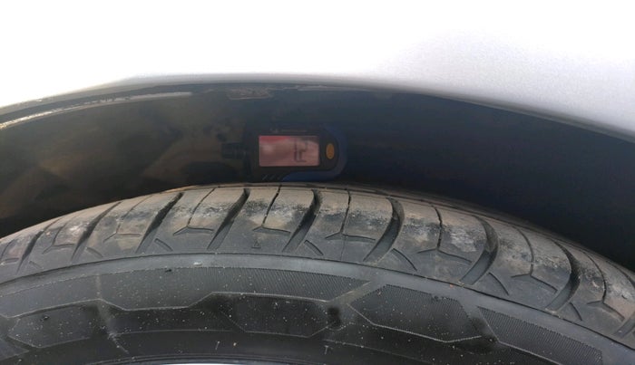 2016 Hyundai Verna 1.6 VTVT SX, Petrol, Manual, 89,177 km, tyre