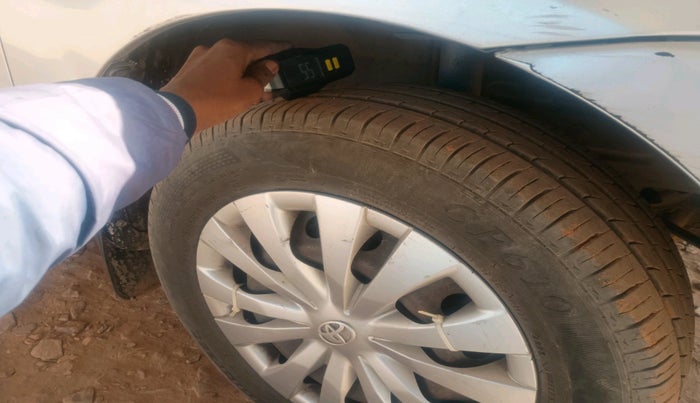 2012 Toyota Etios G, Petrol, Manual, 2,54,330 km, tyre