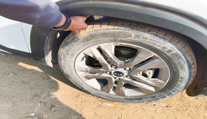 2020 KIA SELTOS HTX PLUS 1.5 DIESEL, Diesel, Manual, 1,12,051 km, tyre