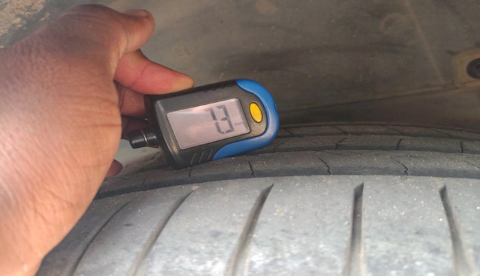 2017 Tata Hexa XTA 4X2 7 STR, Diesel, Automatic, 64,379 km, tyre