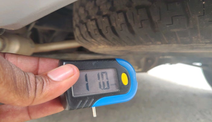 2017 Tata Hexa XTA 4X2 7 STR, Diesel, Automatic, 64,379 km, tyre