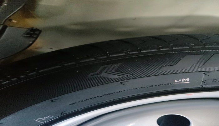 2023 Maruti Swift LXI, Petrol, Manual, 33,000 km, tyre