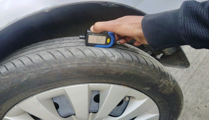 2013 Toyota Etios G, Petrol, Manual, 61,348 km, tyre