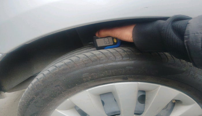 2013 Toyota Etios G, Petrol, Manual, 61,348 km, tyre