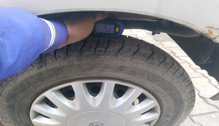 2013 Maruti Alto 800 LXI, Petrol, Manual, 66,453 km, tyre