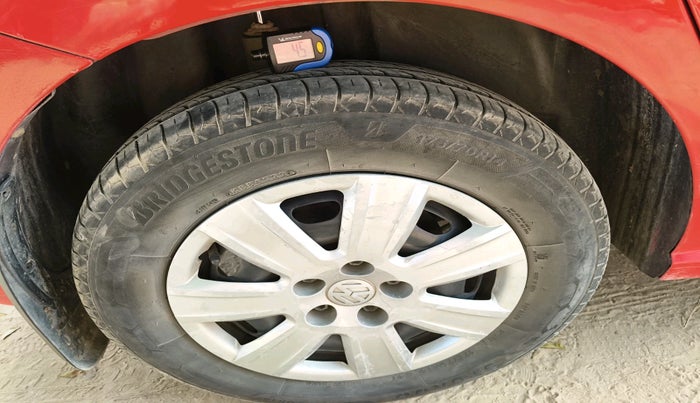 2012 Volkswagen Polo COMFORTLINE 1.2L, Diesel, Manual, 1,33,008 km, tyre