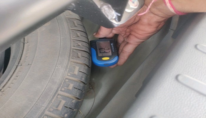 2018 Maruti Alto 800 LXI CNG, Petrol, Manual, 72,778 km, tyre