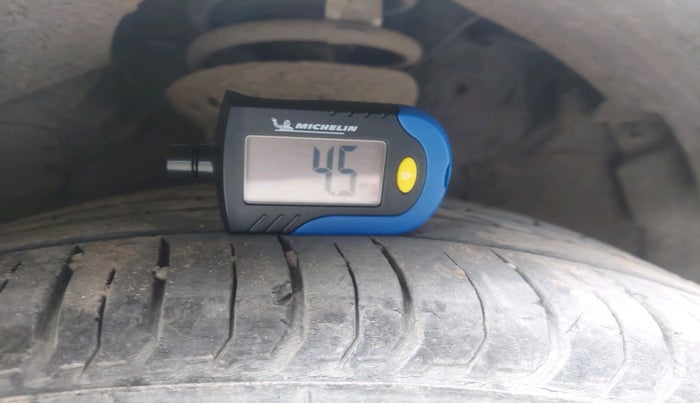 2023 Hyundai NEW I20 ASTA (O) 1.2 MT, Petrol, Manual, 22,617 km, tyre